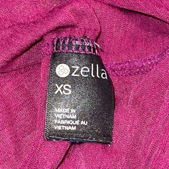 Zella Woman’s Fuchsia Athletic Tee With Back Vents Size XS - Picture 4 of 5